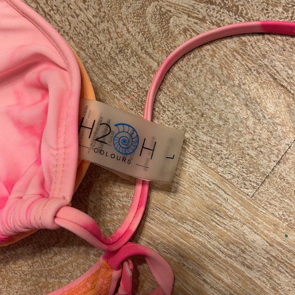H2OH Tie-Dye Bikini Top with bottoms large top small bottoms - Picture 3 of 3